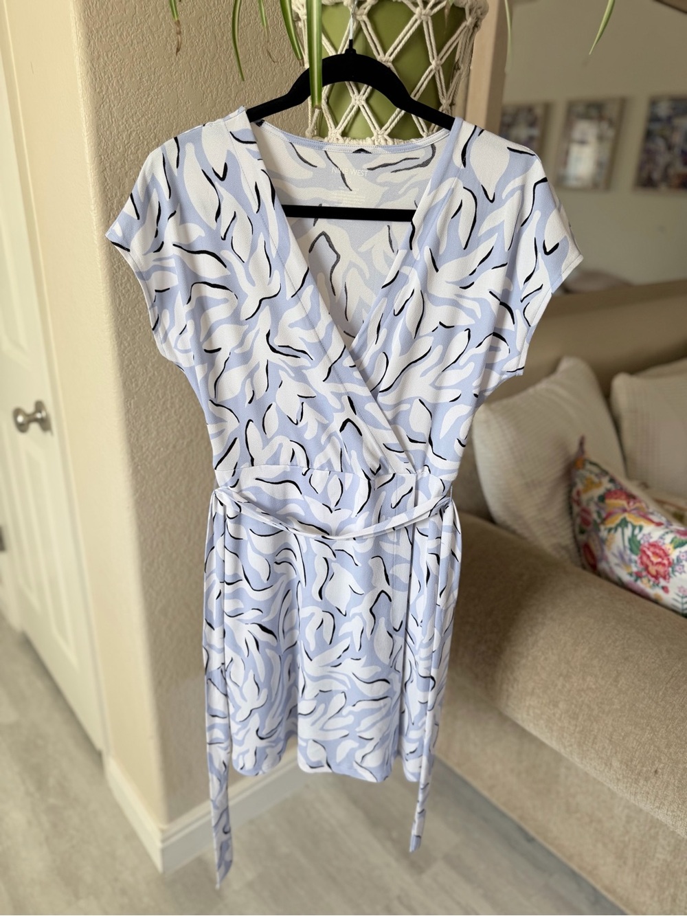 Nine West Light Blue White Abstract Print Wrap Tank